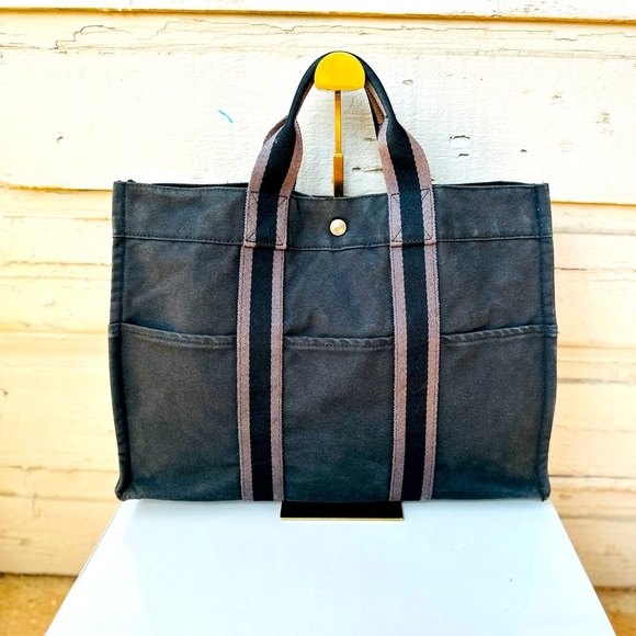 HERMES Black Tote bag. MM size with COA. - Picture 1 of 12